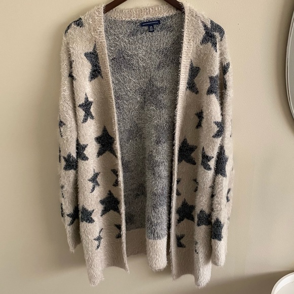 American Eagle Outfitters Cream and Black Star Sweater - Picture 2 of 9